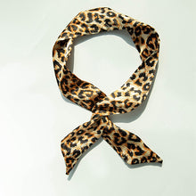 Load image into Gallery viewer, 1Pc Scarf Headwea Wire Headband - Naija Beauty Hair
